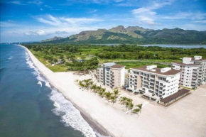 Olas del Mar by Playa Caracol Residences